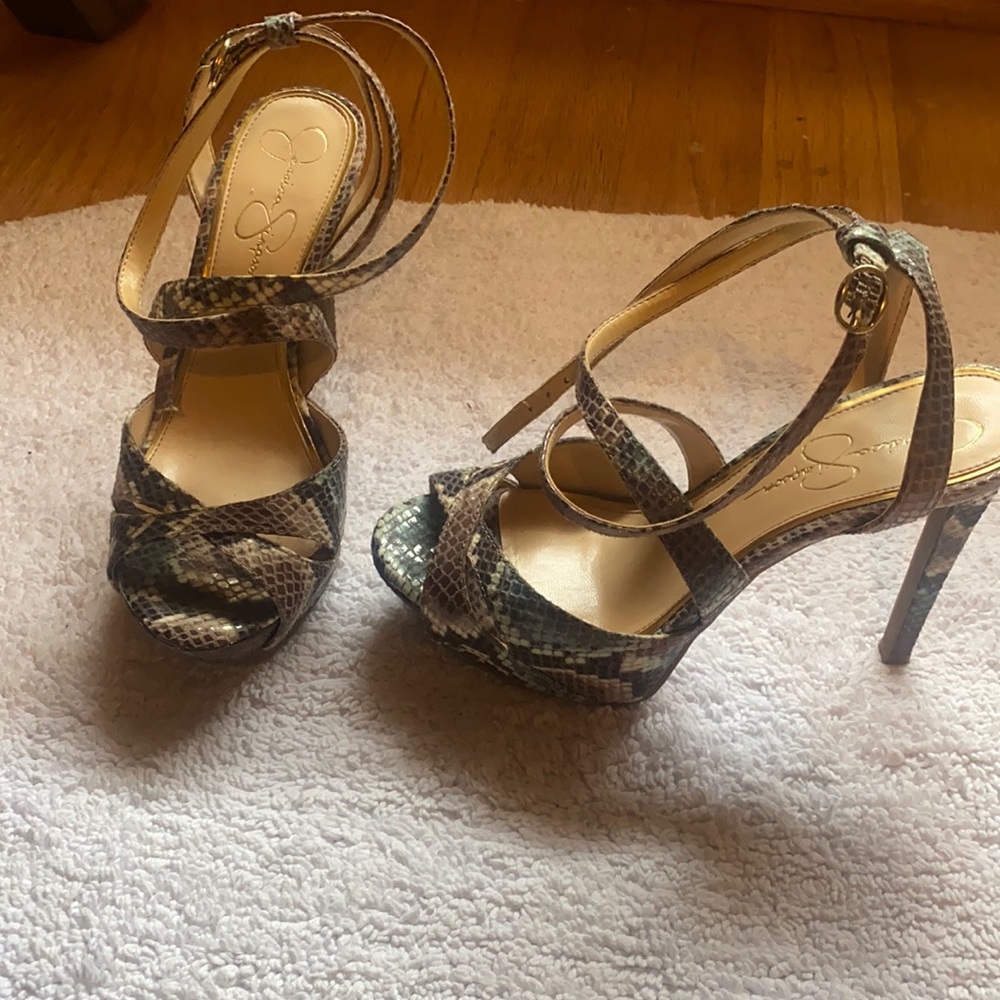 Jessica Simpson size 7 wrapped stilettos